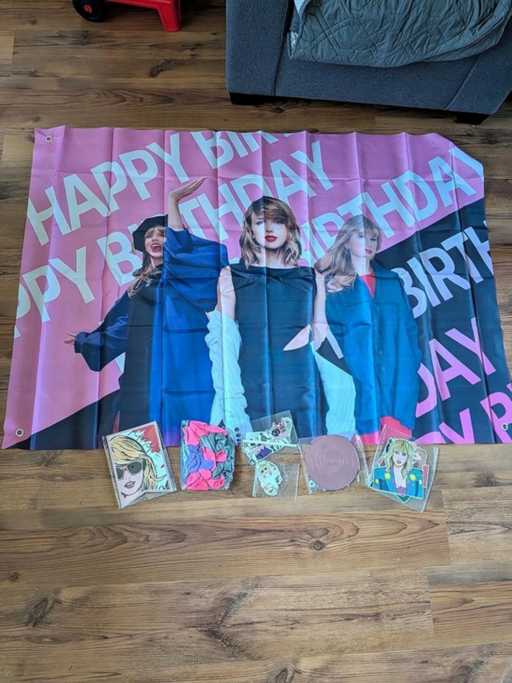 Brand New Taylor Swift Party Decor Kit Includes Backdrop